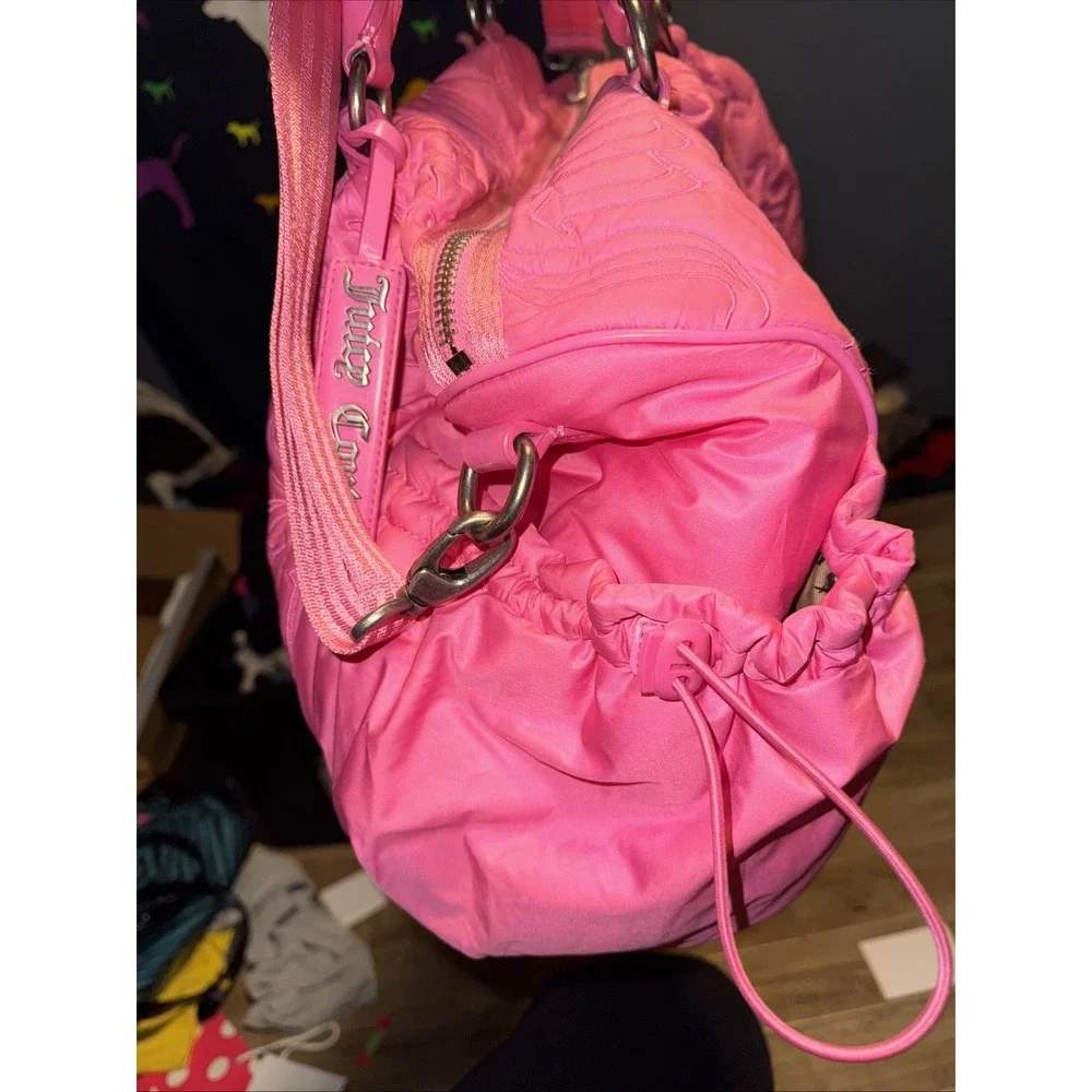 Juicy Couture Pink Duffle Tote Bag Purse Vintage Gothic Logo Daydreamer Y2k - Picture 7 of 10